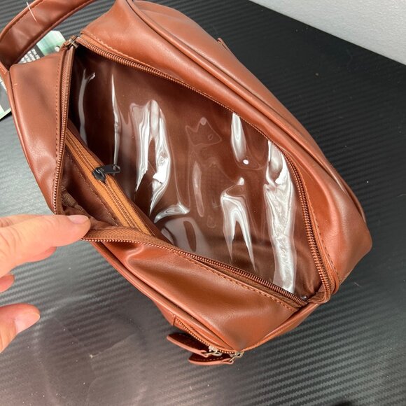 Penguin By Munsingwear Mens Leather Travel Kit Bag W/ Zip Closure & Carry Handle - Picture 8 of 13